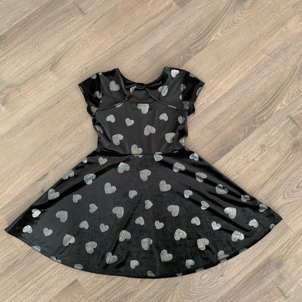 Girls black velvet heart dress